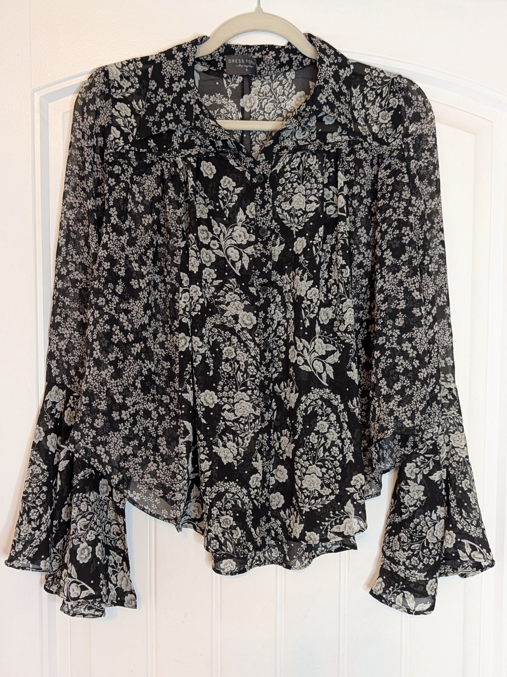 Dress Barn Black & White Floral Button-Front Blouse